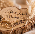 Porte-alliances mariage en rondin de bois personnalisé cœur